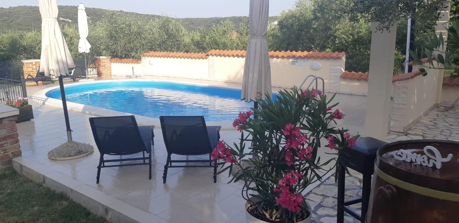 Apartments Robi- Swimming Pool And Beautiful Garden Kampor Bagian luar foto
